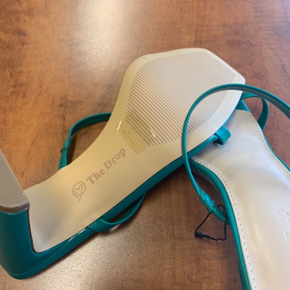 Sandals - Picture 4 of 6